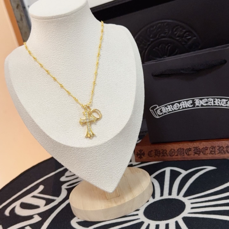 Ch*0me He**ts necklaces